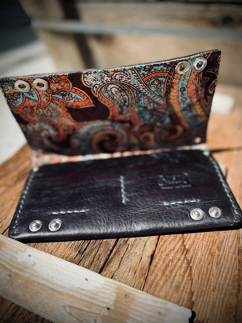 The Busto - Long Wallet