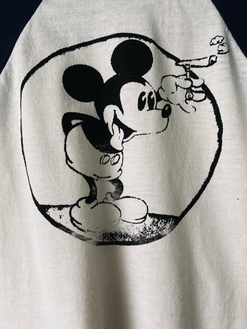Camiseta recortada de ratón "pegajoso"